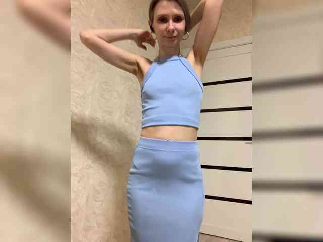 -Christina-, live webcam girl, age 30, from Россия, streaming now, kontvingeren, chatten