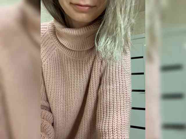 -Christina-, live webcam girl, age 30, from Россия, streaming now, kontvingeren, chatten