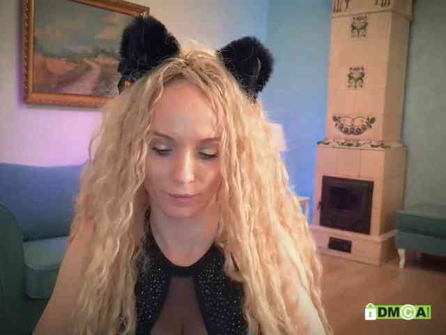 Louise_Dance, live webcam girl, age 41, from Звезда, streaming now, chatten, dansen