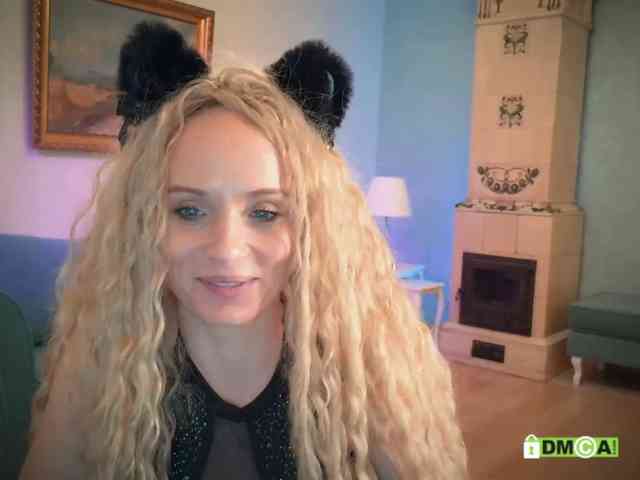 Louise_Dance, live webcam girl, age 41, from Звезда, streaming now, chatten, dansen