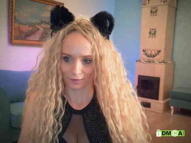 Louise_Dance, live webcam girl, age 41, from Звезда, streaming now, chatten, dansen