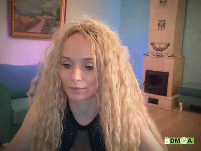 Louise_Dance, live webcam girl, age 41, from Звезда, streaming now, chatten, dansen