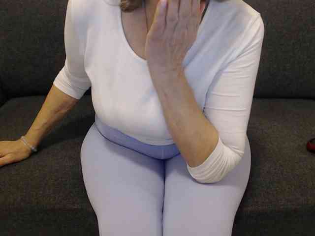 _vishenka, live webcam girl, age 48, streaming now, pijpbeurt, chatten