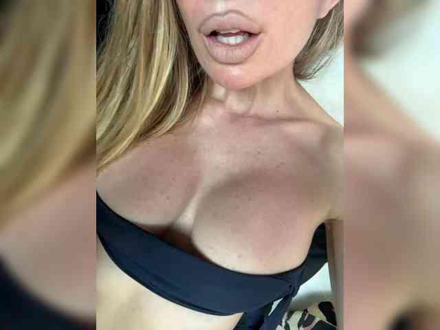 -AfricaYa-, live webcam girl, age 35, from Россия, streaming now, anaal spelen, kontneuken