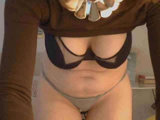 WhiteQueen888, live webcam girl, age 35, from Россия, streaming now, kontneuken, balzuigen