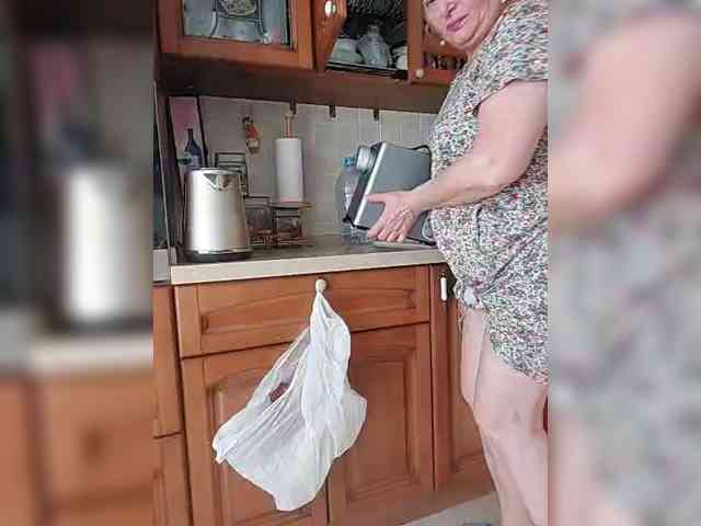 MonaMonako, live webcam girl, age 59, from Россия, streaming now, chatten, dansen