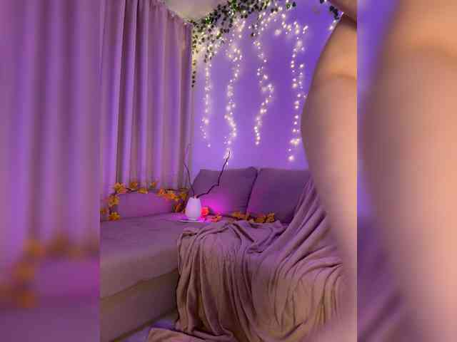DearAmiira, live webcam girl, age 22, streaming now, pijpbeurt, camshow