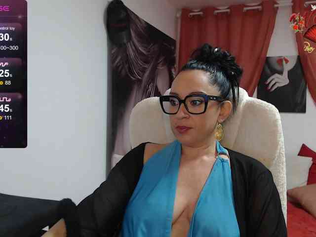 Anaiza, live webcam girl, age 45, from FRANCE, streaming now, anaal spelen, kontvingeren