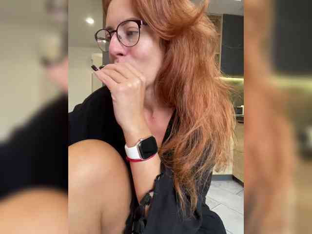 --_markovna_--, live webcam girl, age 36, from BONGACAMS, streaming now, anaal spelen, kontneuken