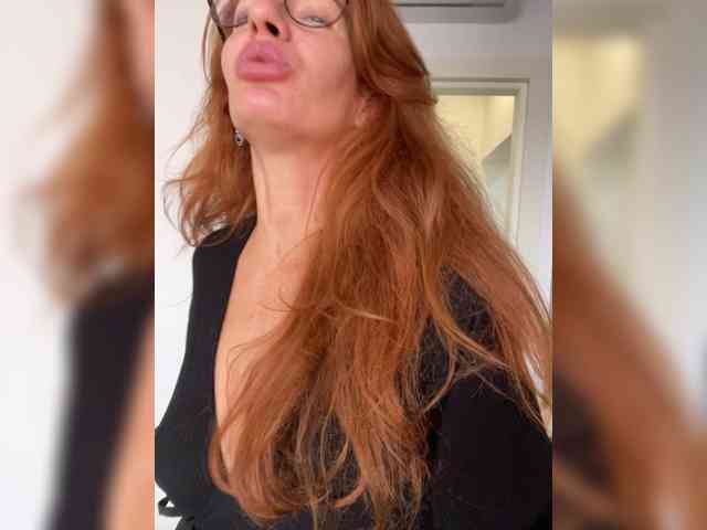 --_markovna_--, live webcam girl, age 36, from BONGACAMS, streaming now, anaal spelen, kontneuken
