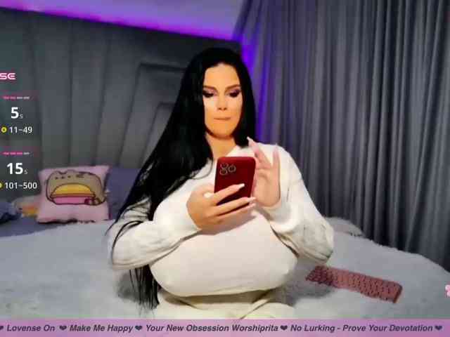 WorshipRita, live webcam girl, age 24, from MAREA BRITANIE, streaming now, pijpbeurt, camshow