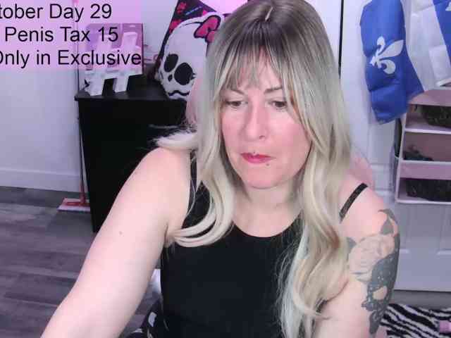 gennyrock, live webcam girl, age 39, from CANADA, streaming now, pijpbeurt, camshow