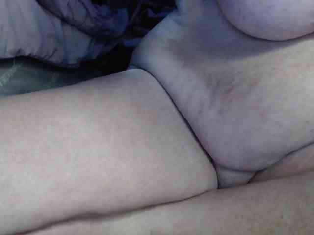 April_XO, live webcam girl, age 62, from UNITED STATES, streaming now, dildo spelen, vingeren