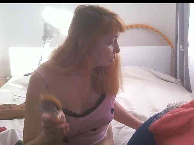 LIliana77777, live webcam girl, age 45, from Россия, streaming now, pijpbeurt, chatten
