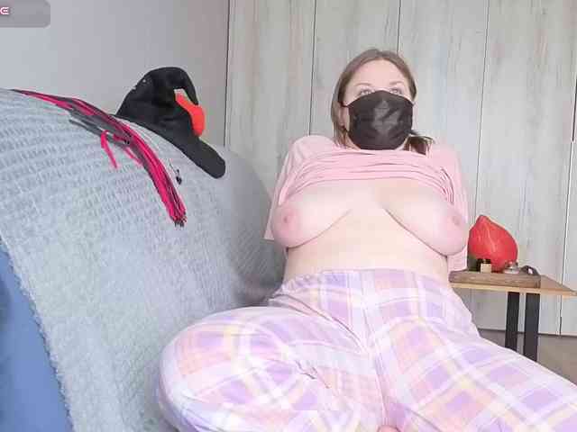 Milaa1998, live webcam girl, age 25, from Россия, streaming now, anaal spelen, kontvingeren