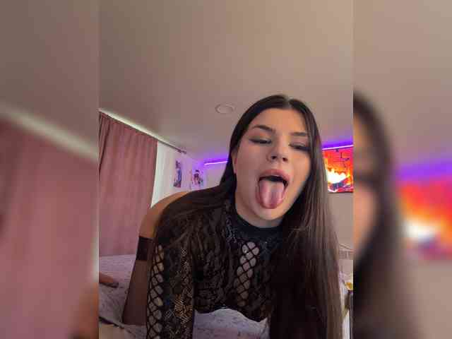 -MaybeBaby-, live webcam girl, age 28, from PLANET EARTH, streaming now, anaal spelen, pijpbeurt