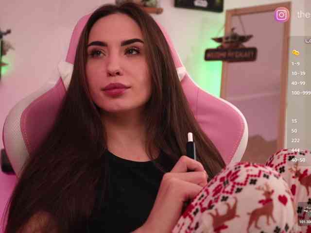 BabyYoda, live webcam girl, age 25, from Украина, streaming now, chatten, dromen