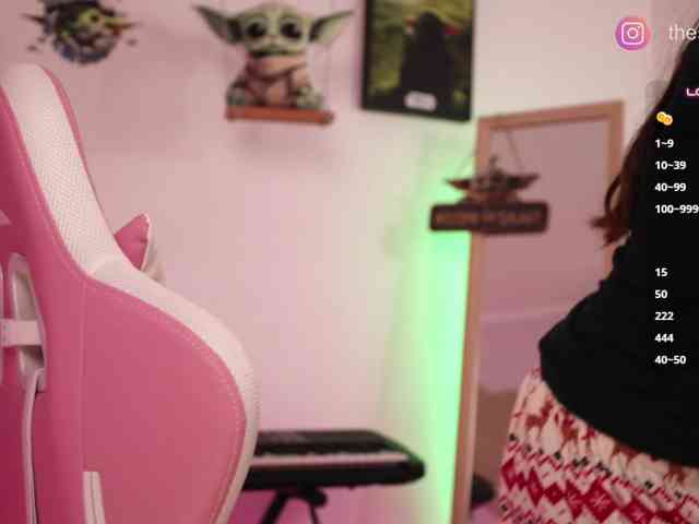 BabyYoda, live webcam girl, age 25, from Украина, streaming now, chatten, dromen