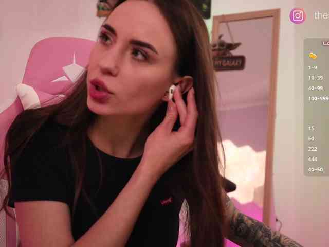 BabyYoda, live webcam girl, age 25, from Украина, streaming now, chatten, dromen