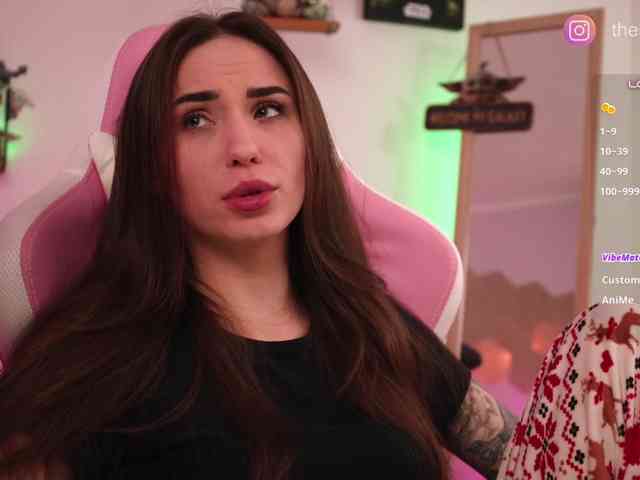 BabyYoda, live webcam girl, age 25, from Украина, streaming now, chatten, dromen