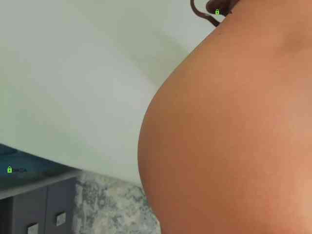-Criss__Alex-__, live webcam girl, age 25, from EUROPE, streaming now, anaal spelen, kontvingeren