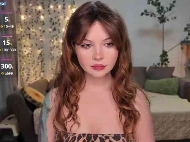 youwarkee, live webcam girl, age 25, from LATVIA, streaming now, anaal spelen, kontvingeren