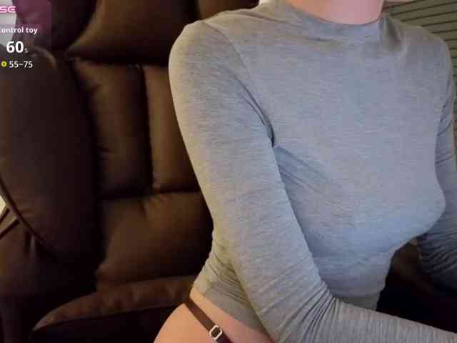 Elisiyak, live webcam girl, age 25, from Россия, streaming now, anaal spelen, kontneuken