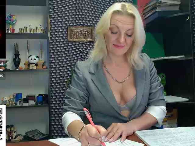 Nadin-slut, live webcam girl, age 44, from Австралия, streaming now, anaal spelen, kontvingeren