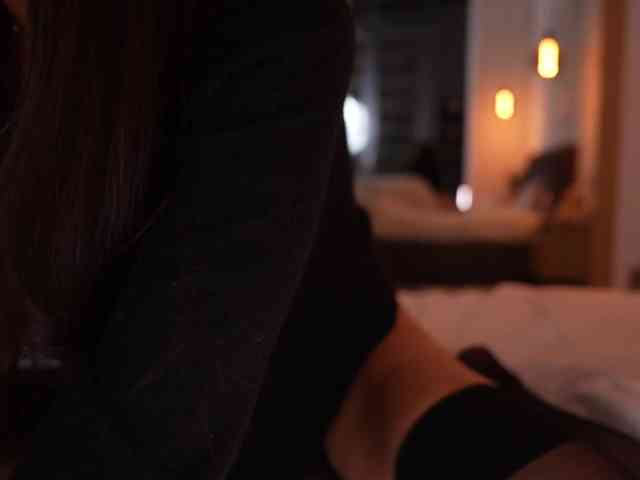 blackvelveet, live webcam girl, age 29, from POLAND, streaming now, kontvingeren, kontneuken