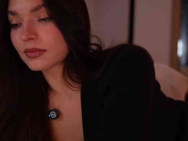 blackvelveet, live webcam girl, age 29, from POLAND, streaming now, kontvingeren, kontneuken