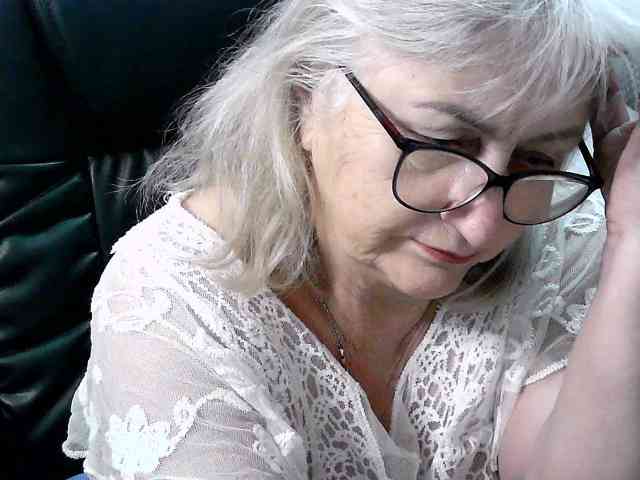 LolkaAlyss, live webcam girl, age 61, from POLAND, streaming now, aziatische massage, chatten