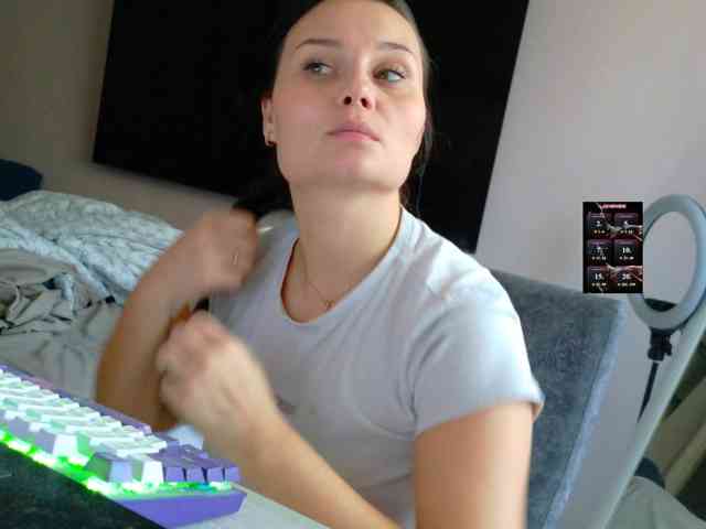 _Milashka_, live webcam girl, age 32, from Россия, streaming now, anaal spelen, kontneuken