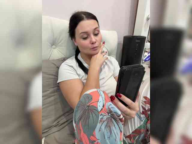_Milashka_, live webcam girl, age 32, from Россия, streaming now, anaal spelen, kontneuken