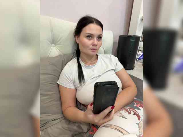 _Milashka_, live webcam girl, age 32, from Россия, streaming now, anaal spelen, kontneuken
