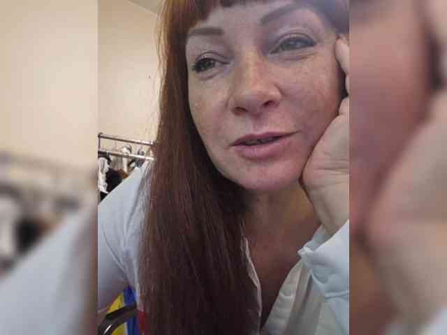 Flirt_Red, live webcam girl, age 43, from Украина, streaming now, anaal spelen, kontneuken