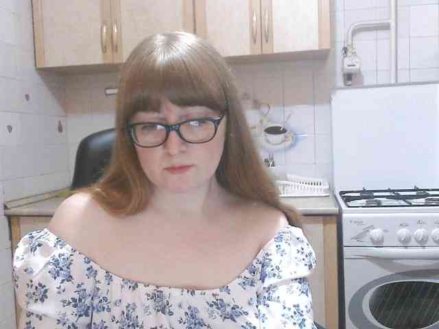 L-e-l-i-k, live webcam girl, age 37, from Россия, streaming now, chatten, dansen