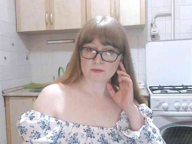 L-e-l-i-k, live webcam girl, age 37, from Россия, streaming now, chatten, dansen
