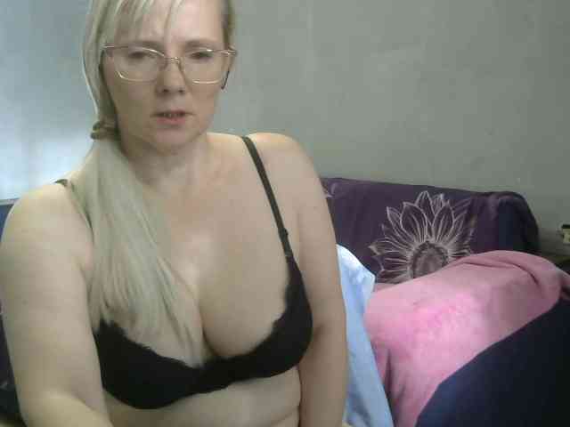 Sweetie454, live webcam girl, age 42, from Россия, streaming now, anaal spelen, kontneuken