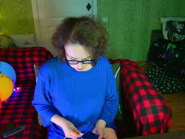 MeganIris, live webcam girl, age 35, from POLAND, streaming now, kontneuken, pijpbeurt