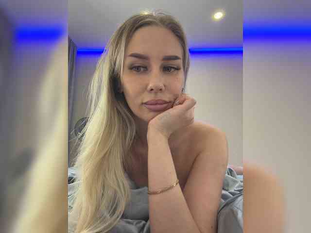 -Lovensesgirl-, live webcam girl, age 23, from Россия, streaming now, anaal spelen, kontneuken