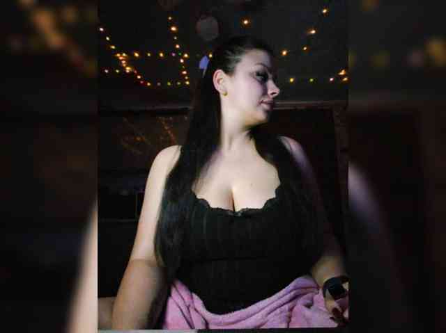 Sweet-Candy88, live webcam girl, age 27, from Украина, streaming now, pijpbeurt, chatten