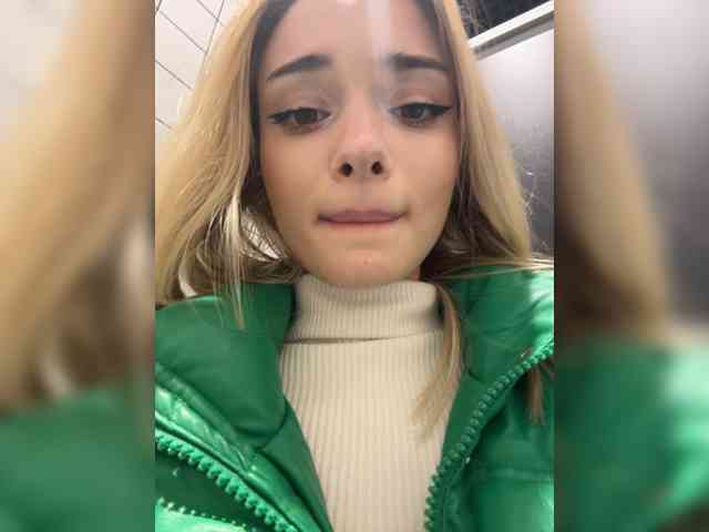 obsessed_with_me, live webcam girl, age 21, streaming now, dansen, dildo spelen