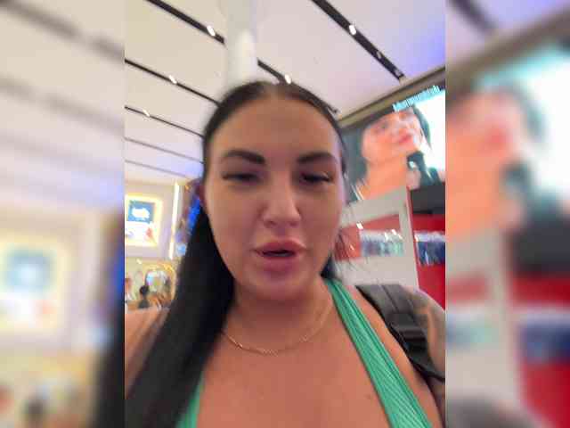 KROSHKA_N, live webcam girl, age 35, from RUSSIA, streaming now, camshow, chatten