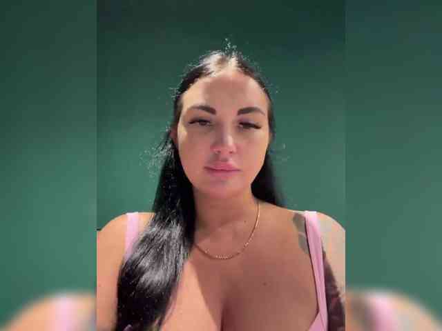 KROSHKA_N, live webcam girl, age 35, from RUSSIA, streaming now, camshow, chatten