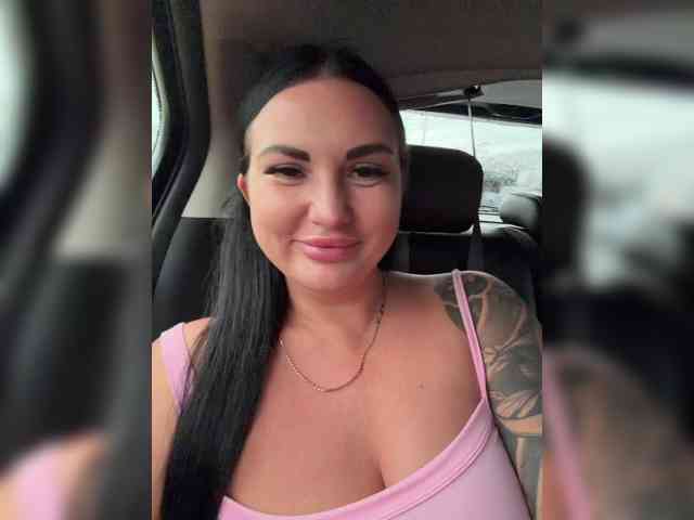KROSHKA_N, live webcam girl, age 35, from RUSSIA, streaming now, camshow, chatten