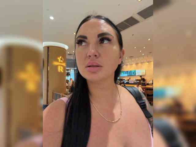 KROSHKA_N, live webcam girl, age 35, from RUSSIA, streaming now, camshow, chatten