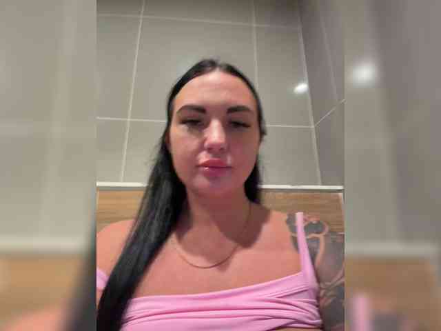 KROSHKA_N, live webcam girl, age 35, from RUSSIA, streaming now, camshow, chatten