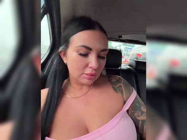 KROSHKA_N, live webcam girl, age 35, from RUSSIA, streaming now, camshow, chatten