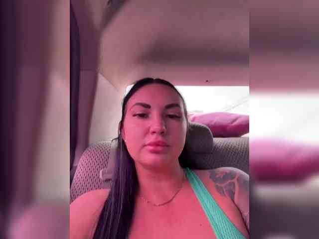 KROSHKA_N, live webcam girl, age 35, from RUSSIA, streaming now, camshow, chatten