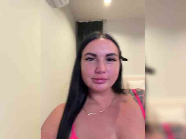 KROSHKA_N, live webcam girl, age 35, from RUSSIA, streaming now, camshow, chatten